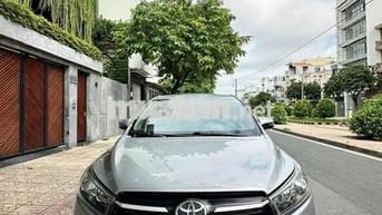 Toyota Innova E 2019 Bạc 7 chỗ