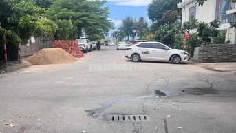 3 tầng 62m lô góc ngang 5m 4pn full nội thất,kiệt oto sát biển.