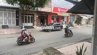 Cho thuê MBKD ngay đường Trần văn kiểu.