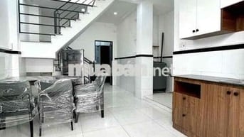 Cho thuê NHÀ NGUYÊN CĂN Quận 5 3pn Dá rẻ sát mặt tiền đường|Nhà nở hậu