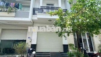 CHO THUÊ NHÀ TRỆT 2 LẦU TRANG BỊ NHIỀU NỘI THẤT KHU DÂN CƯ HƯNG PHÚ