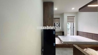 Căn Hộ Studio Ban công Rộng 35m2 - Ngay DH VHU - HUIT - Âu Cơ