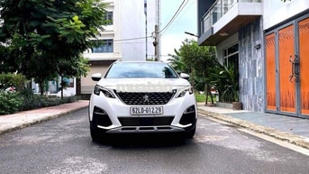 Peugeot 5008 2018 Trắng ngọc trai 7 chỗ