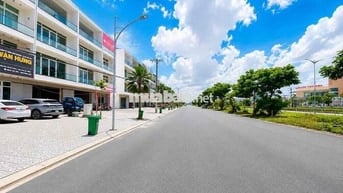 CHO THUÊ NHÀ TRỆT 3 LẦU MẶT TIỀN HƯỚNG QUỐC LỘ 1A KDC HỒNG LOAN 5C