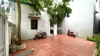 Cho thuê nhà Phúc Lợi dt100m - Nội thất đầy đủ - 100 ra chợ