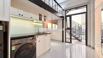 Phòng trọ có gác cửa sổ lớn mới 100% gần UEF, HUTECH, Hồng Bàng