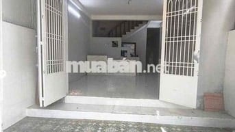 GẦN HOÀNG DIỆU 2- TRƯỜNG ĐH NGÂN HÀNG NHÀ 2 TẦNG 4 PN 2WC SÂN RỘNG