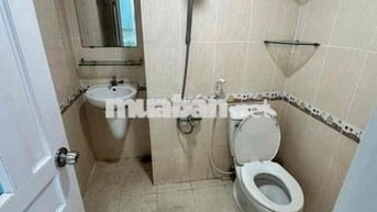 Nhà Nguyên Căn 3Pn + 3WC Gần Q1