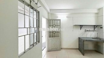 PHÒNG ĐẸP CHÍNH CHỦ , NGAY ĐẠI HỌC TĐT , TÀI CHÍNH MKT ,