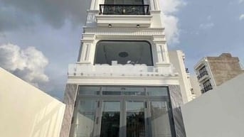 ĐỘC QUYỀN 10P MỚI KENG 100% - FULL NT BAN CÔNG NẰM NGAY TRUNG TÂM