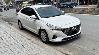 Hyundai Accent 2024 số tự động màu trắng zin