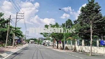 bán nhà sổ riêng phú tân tdm Bình Dương 