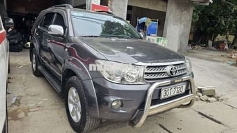 Toyota Fortuner 2.5G 2009 Số sàn Xám