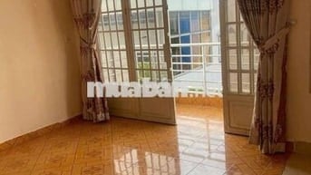 Cho thuê nguyên lầu 2 p26 bình thạnh 5,5tr/tháng