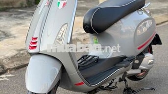 Chính chủ phố VESPA_iget 9.000km Xám xi măng