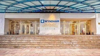 CHO THUÊ CĂN HỘ 5* DÁT VÀNG WYNDHAM ĐÀ NẴNG GOLDEN BAY