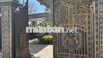 🏡 Nhà BIỆT THỰ, 2 mặt tiền, full nội thất gỗ hương cao cấp