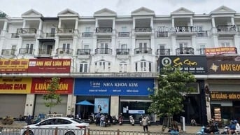 CHO THUÊ MẶT TIỀN 12m EMART PHAN VĂN TRỊ, P.5 Q.GV 12x21m  1tr4 lầu