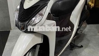Honda Vision Trắng