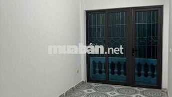 Căn cho hộ gia đình thuê nhà mới 4 tầng