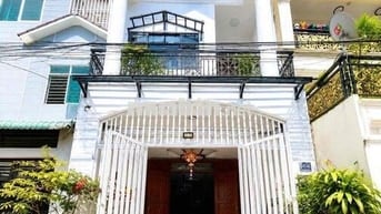 Cho thuê nhà nguyên căn Đường Lê Thị Chợ quận 7 FULL nội thất
