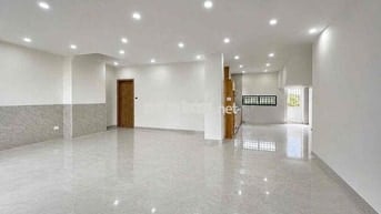 Tôi chính chủ cần cho thuê mặt bằng 37 Nguyễn Đình Hoàn