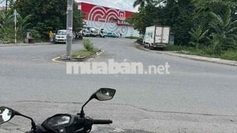 nhà thuê 576 hồ Ngọc lãm bình trị đông b bình Tân DT21m giá 4tr5