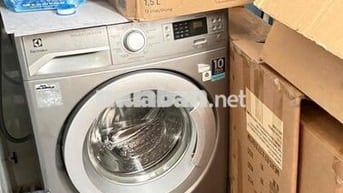 Cần cho thuê 1 phòng lầu 1 nhà gần cầu Nguyễn Văn Cừ Tolet riêng