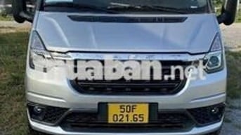 Ford Transit 2022 16 chỗ Bạc