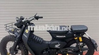Honda Cub độ màu Đen