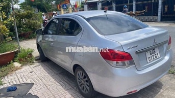 Mitsubishi Mirage Sedan Số sàn Bạc
