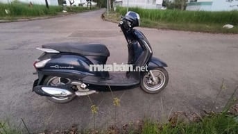 Yamaha Grande Đen