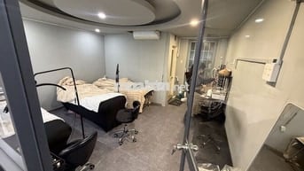 CHO THUÊ MẶT BẰNG HẺM LỚN QUẬN 1