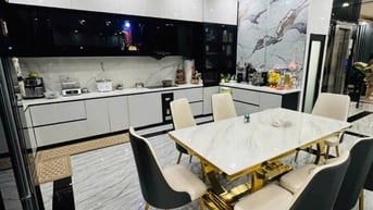 TTHC NHÀ BÈ- 9.8 TỶ - NHÀ 4T 4PN7WC 5.5x24M - CÓ THANG MÁY