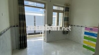 PHÒNG TRỌ BAN CÔNG  & CỬA SỔ THOÁNG MÁT - NGAY eTOWN CỘNG HÒA