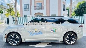 VinFast VF 9 SUV điện Trắng