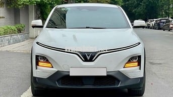 VinFast VF6 Plus 2025 Trắng 2 vạn km