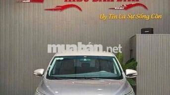 Toyota Innova 2017 Số sàn đồng ánh kim