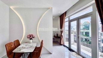 Căn hộ full nội thất ban công cực rộng ngay TT Tân Bình