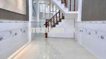 Nhà Nguyễn Thị Căn, Trệt lầu, 2 PN, cách lộ lớn 10m