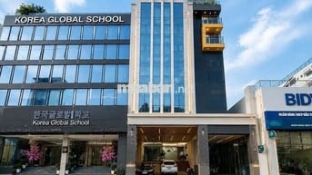 CHO THUÊ TÒA VĂN PHÒNG 2400M2 TRUNG TÂM QUẬN 7