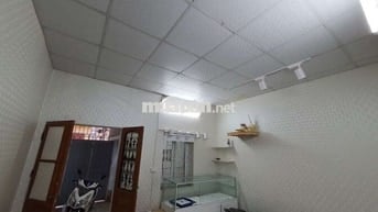 Cho thuê nhà riêng cấp 4 45m2 tại số 4 ngõ 122 Đông Thiên