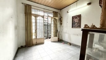 Chính chủ bán nhà hẻm 84 Hoà Hưng Q.10 - nhà cũ 43m2 tiện xây mới