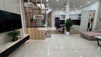 Cho thuê nhà mới 2tầng full Nội thất ĐIỆN BIÊN PHỦ gần Thái Thị Bôi