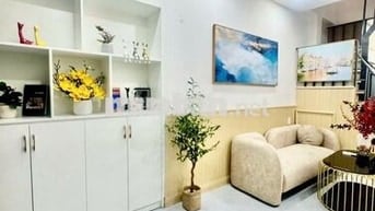 Cho thuê nhà mới 3 lầu Nguyễn Đình Chiểu 15 triệu 