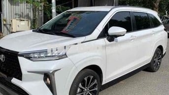 Toyota Veloz Cross TOP Trắng 35.516 km