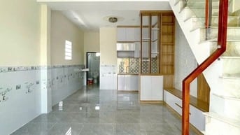 Cho thuê nhà đường Nguyễn Sỹ Sác, 120m2- 1 trệt 1 lầu 2PN giá 17tr/th