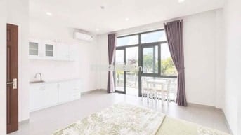 CĂN HỘ TONE TRẮNG SÁNG VIEW BỜ KÈ HOÀNG SA