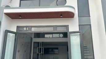 Em cần bán căn nhà gác lửng 5x18 giá 1630, gần chợ Thạnh Phú