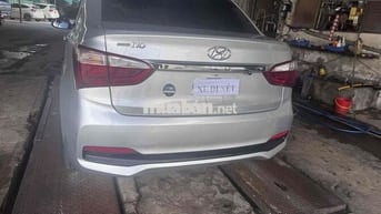 Hyundai Grand i10 Bạc 5 chỗ